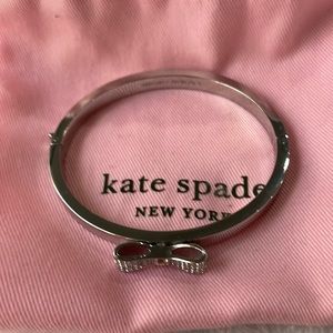 Kate Spade Ready Set Bow Pave
Bow Bracelet Silver